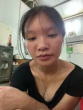 Snapshot of Elisa-a chatting on 05/19/26, 09:37 Elisa-a online show from 05/19/26, 09:37