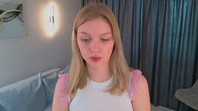 PatriciaaReed online show from 04/25/26, 08:06