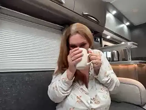 BustySwingingSlut online show from 05/10/26, 09:03