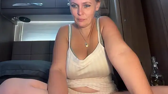 BustySwingingSlut online show from 06/27/26, 08:14