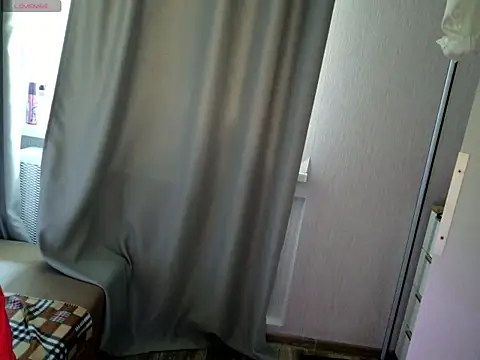 Snapshot of verywetforyou chatting on 06/17/26, 03:53 verywetforyou online show from 06/17/26, 03:53
