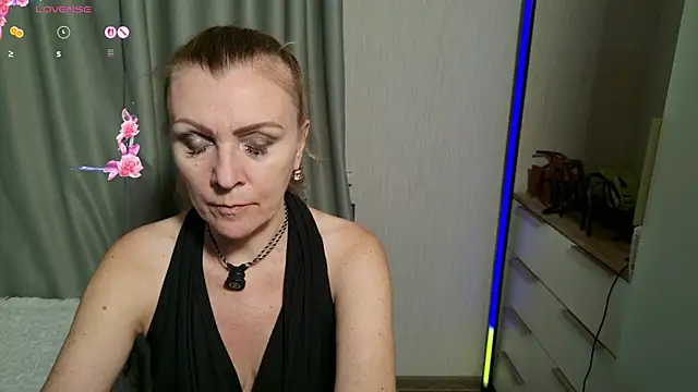 Snapshot of verywetforyou chatting on 07/19/26, 02:10 verywetforyou online show from 07/19/26, 02:10