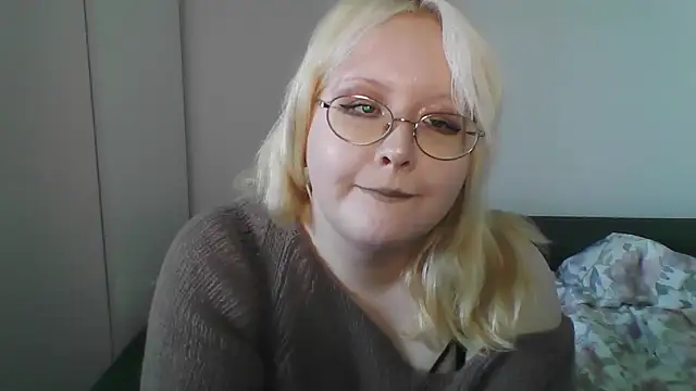 Snapshot of Elayne_Sweet chatting on 04/15/26, 08:10 Elayne Sweet online show from 04/15/26, 08:10
