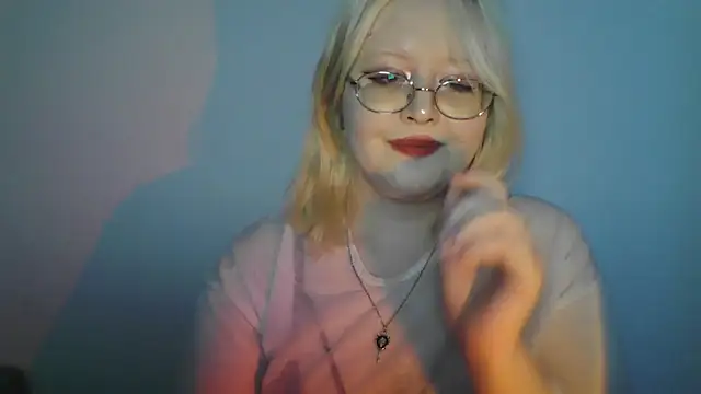 Snapshot of Elayne_Sweet chatting on 06/18/26, 09:14 Elayne Sweet online show from 06/18/26, 09:14