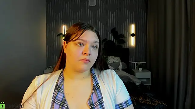 Snapshot of Evelyne_Loo chatting on 04/28/26, 12:42 Evelyne Loo online show from 04/28/26, 12:42