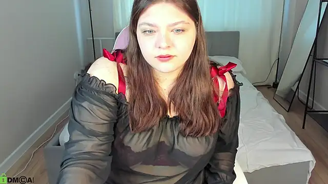 Snapshot of Evelyne_Loo chatting on 05/06/26, 12:52 Evelyne Loo online show from 05/06/26, 12:52