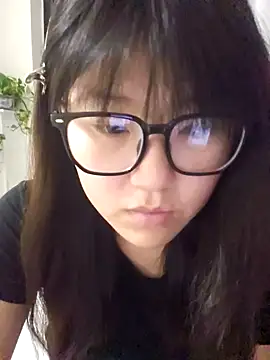 Snapshot of mianmian-666 chatting on 04/25/26, 02:47 mianmian-666 online show from 04/25/26, 02:47