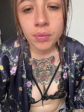 MartinaLorenss online show from 05/01/26, 04:00