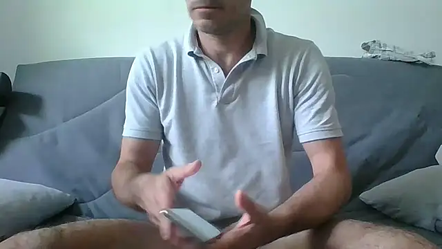 Snapshot of Valmont3340 chatting on 05/11/26, 12:22 Valmont3340 online show from 05/11/26, 12:22