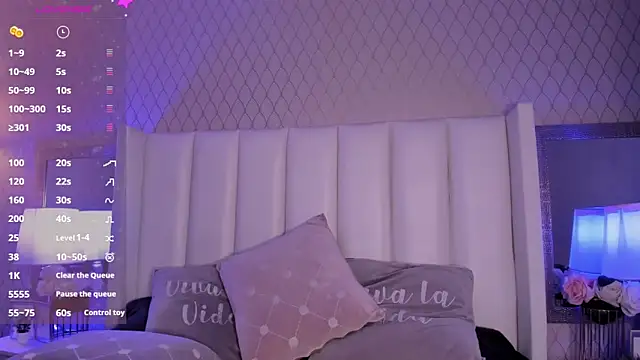 ValkaRouse online show from 04/13/26, 07:52