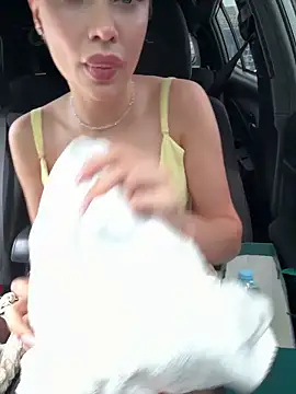Girl-Mia online show from 05/14/26, 05:03
