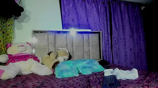 moniquehisk online show from 04/12/26, 03:28