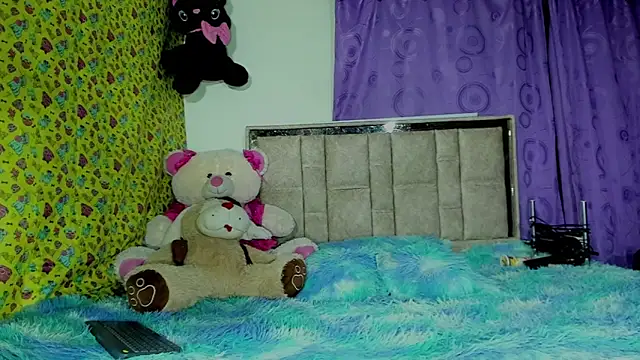 moniquehisk online show from 04/18/26, 01:59