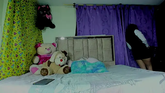 moniquehisk online show from 04/25/26, 02:25
