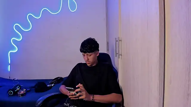 dante martinez online show from 04/01/26, 07:22