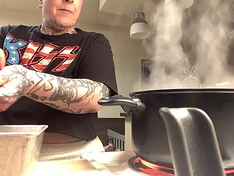 Kitty bang online show from 04/14/26, 01:55