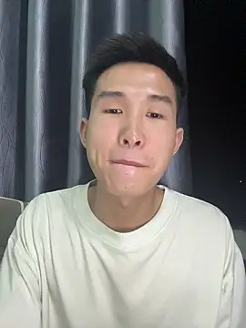 Snapshot of tuanhip chatting on 04/05/26, 03:09 tuanhip online show from 04/05/26, 03:09