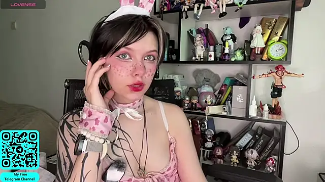 MadalynNosel online show from 06/17/26, 07:00