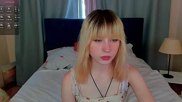 Snapshot of MiaKimiko chatting on 06/08/26, 01:39 MiaKimiko online show from 06/08/26, 01:39