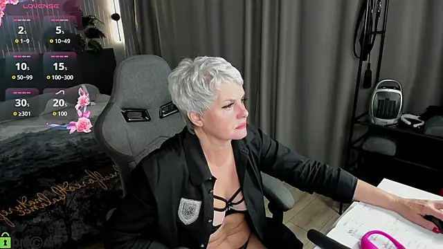 Linda Zef1r online show from 05/22/26, 09:26
