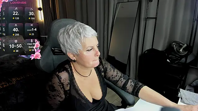 Linda Zef1r online show from 05/29/26, 01:14