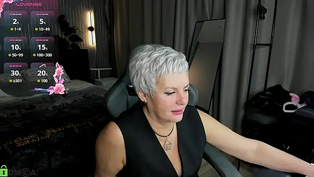 Linda Zef1r online show from 05/30/26, 01:03