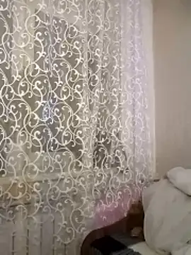 Snapshot of IsOlli chatting on 04/05/26, 02:14 IsOlli online show from 04/05/26, 02:14