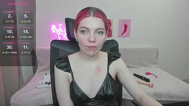 Marie Reyess online show from 05/13/26, 01:58