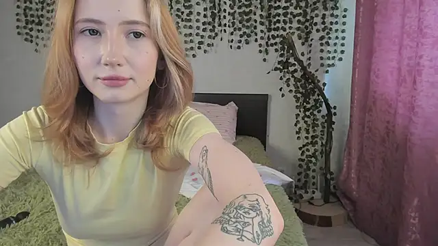 Snapshot of Leona_Vixen chatting on 04/18/26, 06:39 Leona Vixen online show from 04/18/26, 06:39