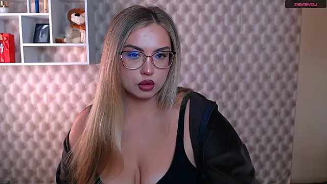 Snapshot of AminaSoul_ chatting on 04/25/26, 07:33 AminaSoul online show from 04/25/26, 07:33