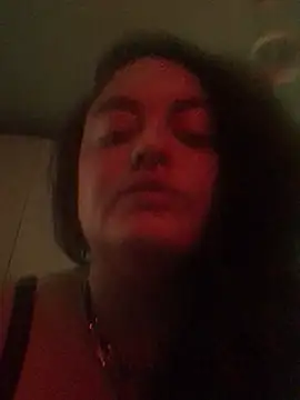 Snapshot of Jasmynehot chatting on 07/17/26, 01:51 Jasmynehot online show from 07/17/26, 01:51