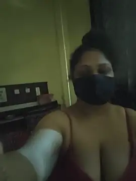 Snapshot of SluttySonam chatting on 05/15/26, 04:41 SluttySonam online show from 05/15/26, 04:41