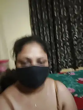 Snapshot of SluttySonam chatting on 05/16/26, 07:12 SluttySonam online show from 05/16/26, 07:12