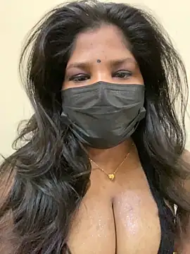 Snapshot of Shalu_naughty69 chatting on 05/24/26, 03:22 Shalu naughty69 online show from 05/24/26, 03:22