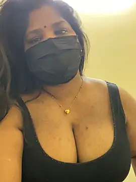 Snapshot of Shalu_naughty69 chatting on 05/30/26, 04:42 Shalu naughty69 online show from 05/30/26, 04:42