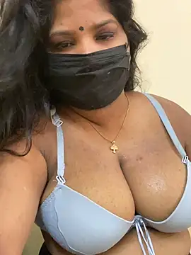 Snapshot of Shalu_naughty69 chatting on 07/06/26, 03:58 Shalu naughty69 online show from 07/06/26, 03:58