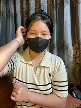 Mely2005 online show from 04/07/26, 01:06