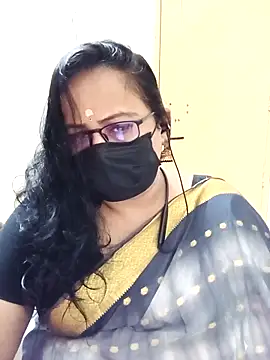 monisha cam online show from 04/13/26, 12:10