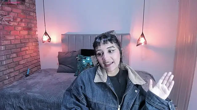 Hanna Clark   online show from 05/19/26, 11:38