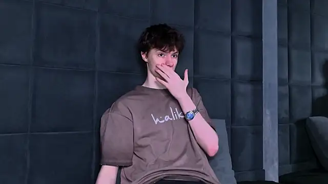 EdwardHogan online show from 04/07/26, 04:29