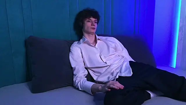 EdwardHogan online show from 04/16/26, 03:13