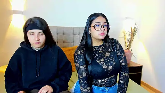 Elisa n Emma online show from 04/03/26, 12:47