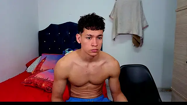 Snapshot of Myke_sexy chatting on 04/04/26, 04:59 Myke sexy online show from 04/04/26, 04:59