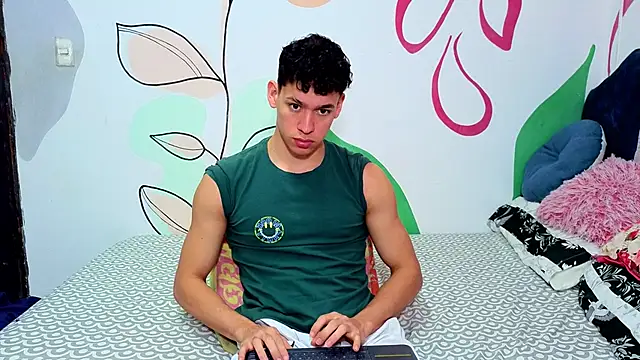 Snapshot of Myke_sexy chatting on 04/30/26, 12:11 Myke sexy online show from 04/30/26, 12:11