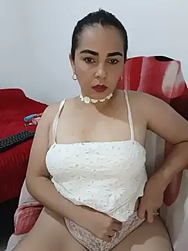 Snapshot of Emily_Divi69 chatting on 06/16/26, 01:08 Emily Divi69 online show from 06/16/26, 01:08