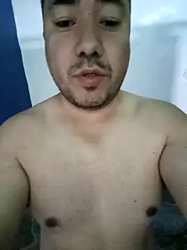 Snapshot of lobo_caliente37 chatting on 04/12/26, 02:22 lobo caliente37 online show from 04/12/26, 02:22