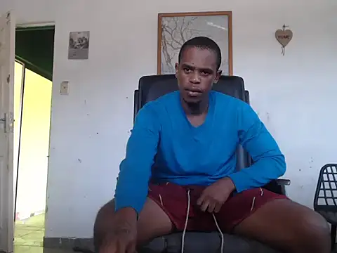 Snapshot of OfficialFrankX chatting on 04/09/26, 09:15 OfficialFrankX online show from 04/09/26, 09:15