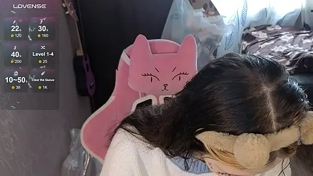 Snapshot of Liaa_Lii chatting on 04/14/26, 10:21 Liaa Lii online show from 04/14/26, 10:21