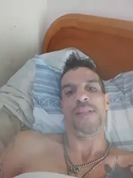 Guillelp online show from 04/27/26, 03:32