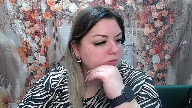 Snapshot of AdelinaMaster chatting on 05/06/26, 04:56 AdelinaMaster online show from 05/06/26, 04:56